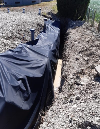 Tranchée pour pose de la membrane étanche.