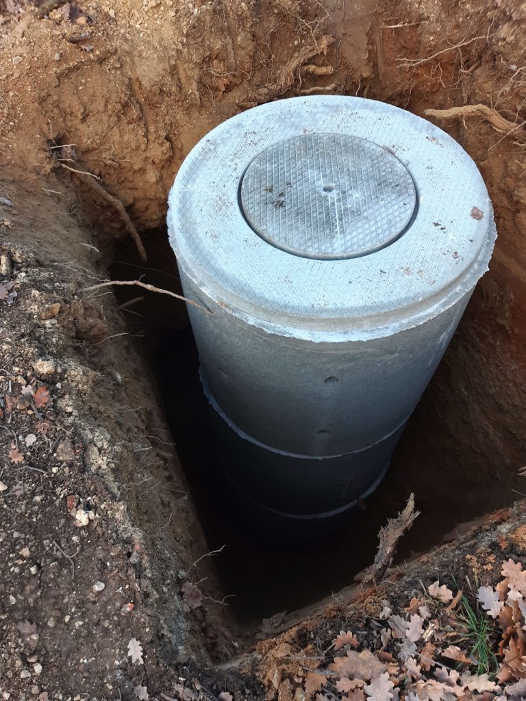 Puit perdu dans terrain d'une maison individuelle pour les eaux pluviales