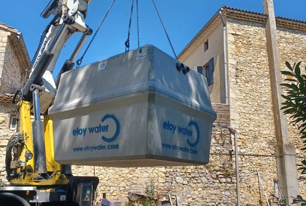 Assainissement : filtre compact et fosse septique pour un gîte à Sauzet