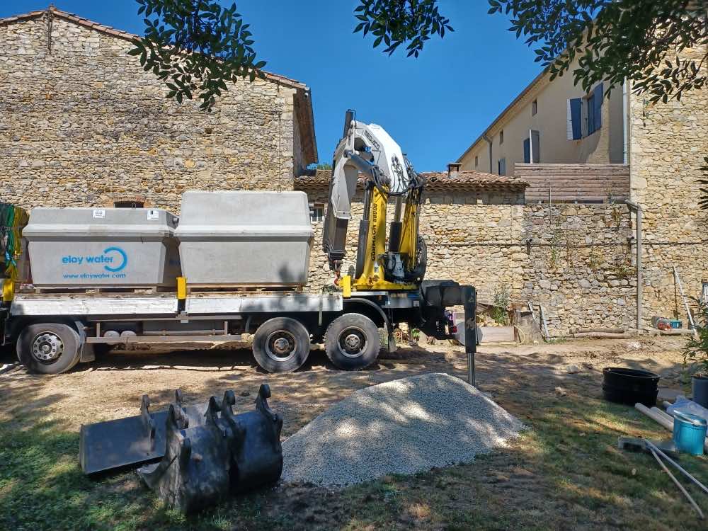 Assainissement pour un logement et deux gîtes à Sauzét en Drôme provençale.